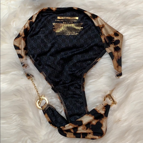 Victoria Secret leopard print small bikini set - Picture 5 of 7